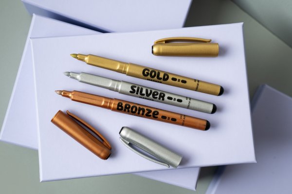 МАРКЕР GOLD & SILVER & BRONZE 2690 B (ЗОЛОТОЙ И СЕРЕБРЯНЫЙ)